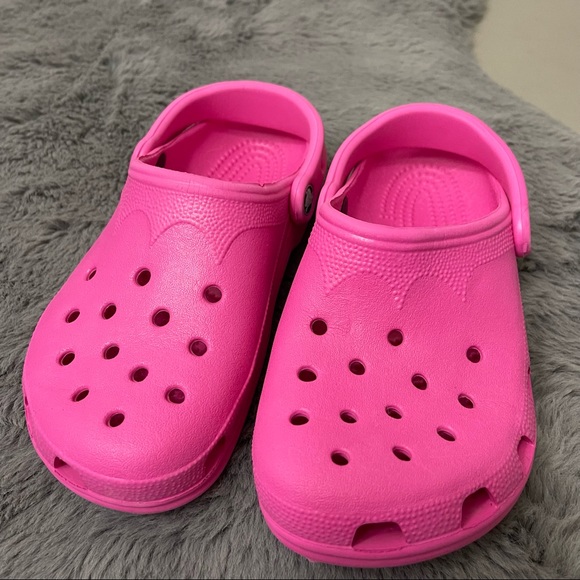 CROCS Shoes - Crocs clog hot pink classic crocs clog mules crown womens size 6-7